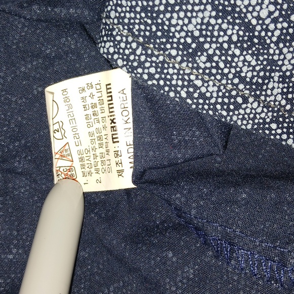 Maximum Zoom in The Mens button-down Longsleeve Shirt Size XL - Picture 6 of 6